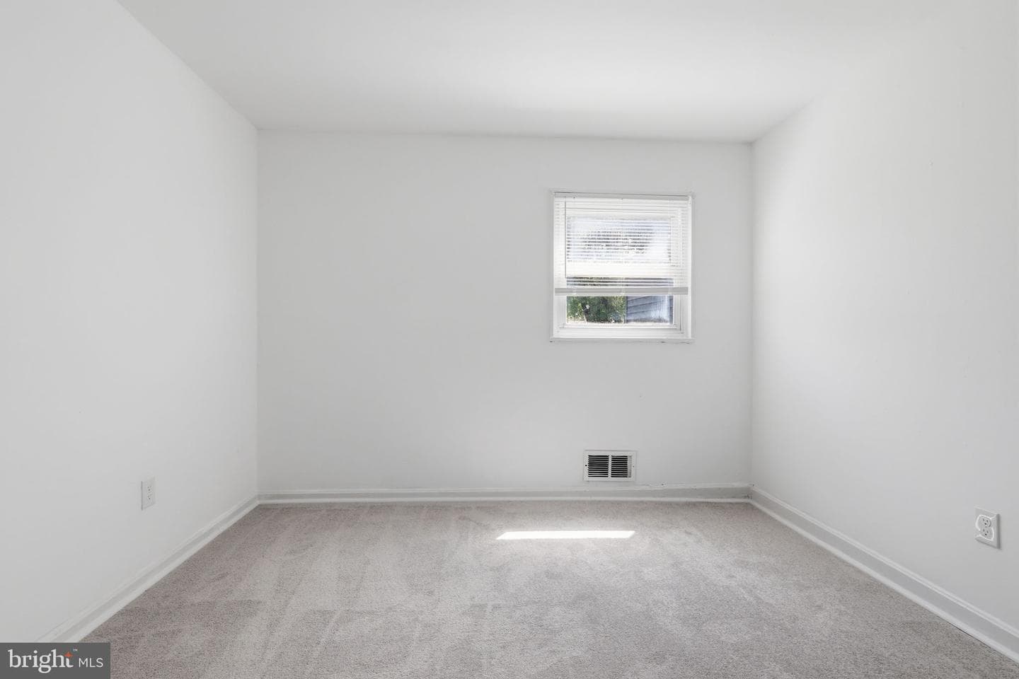 2706 Newglen Avenue photo 19