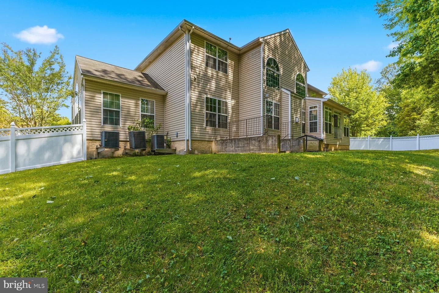 9407 Trumpet Lane photo 38