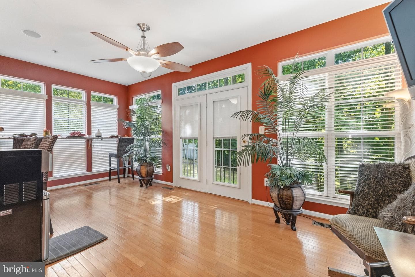 9407 Trumpet Lane photo 6
