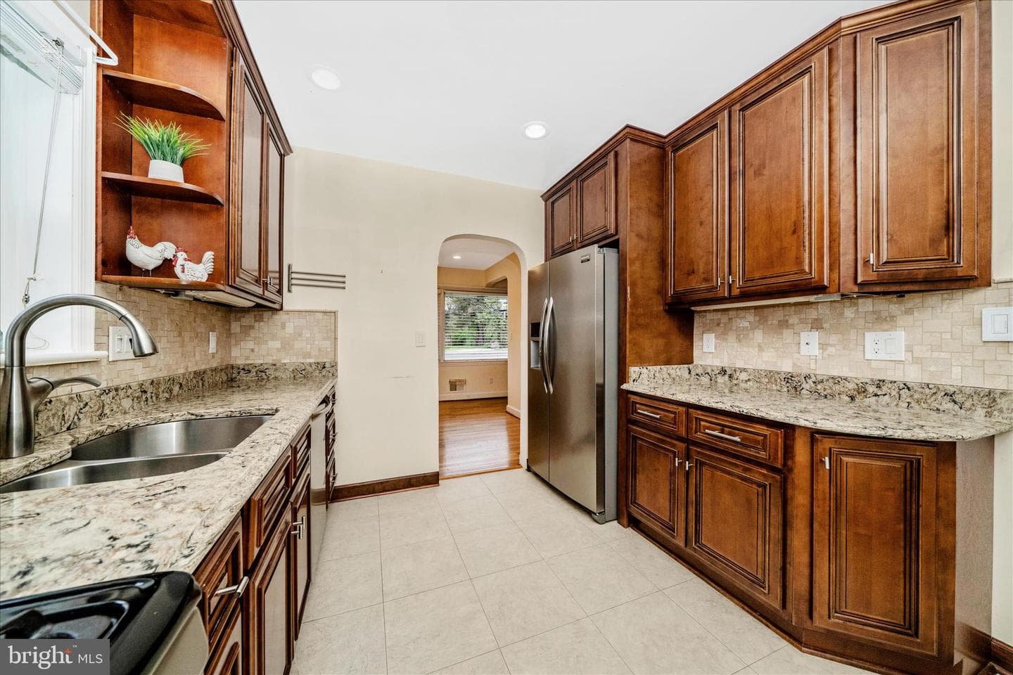7604 Adelphi Road photo 15