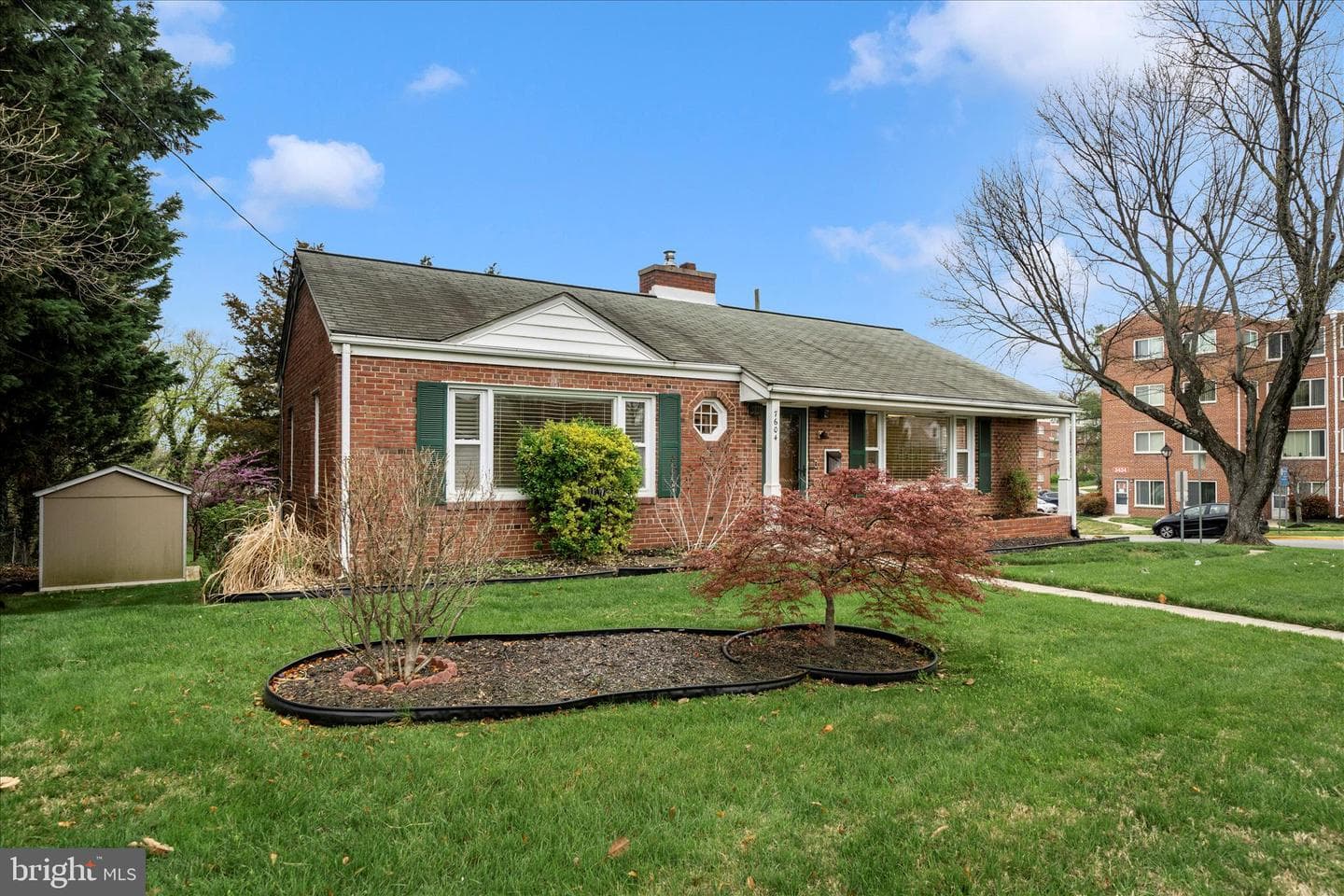 7604 Adelphi Road photo 2