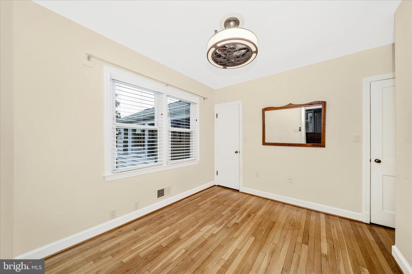7604 Adelphi Road photo 24
