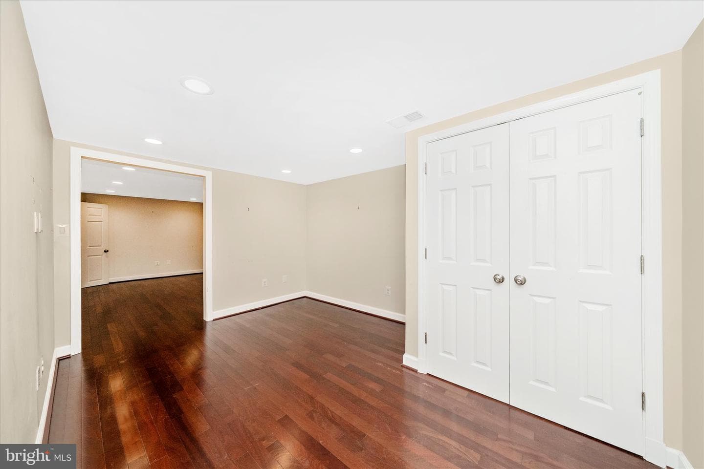 7604 Adelphi Road photo 38
