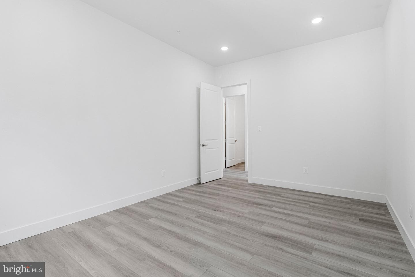 2012 Saint James Road photo 30