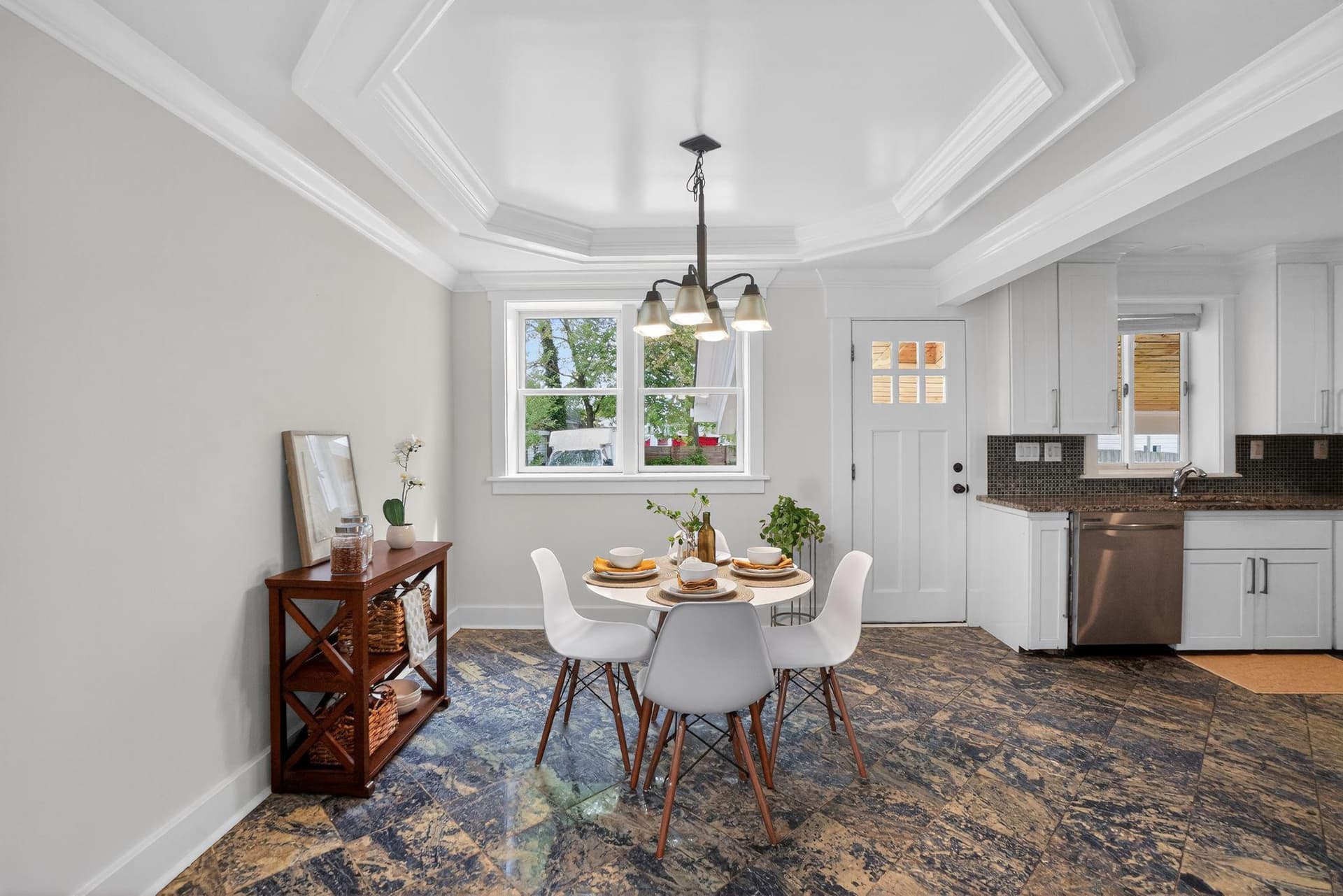 2423 Hannon Street photo 13