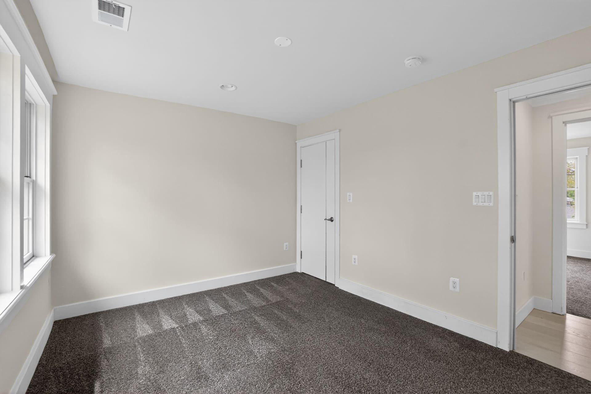 2423 Hannon Street photo 30