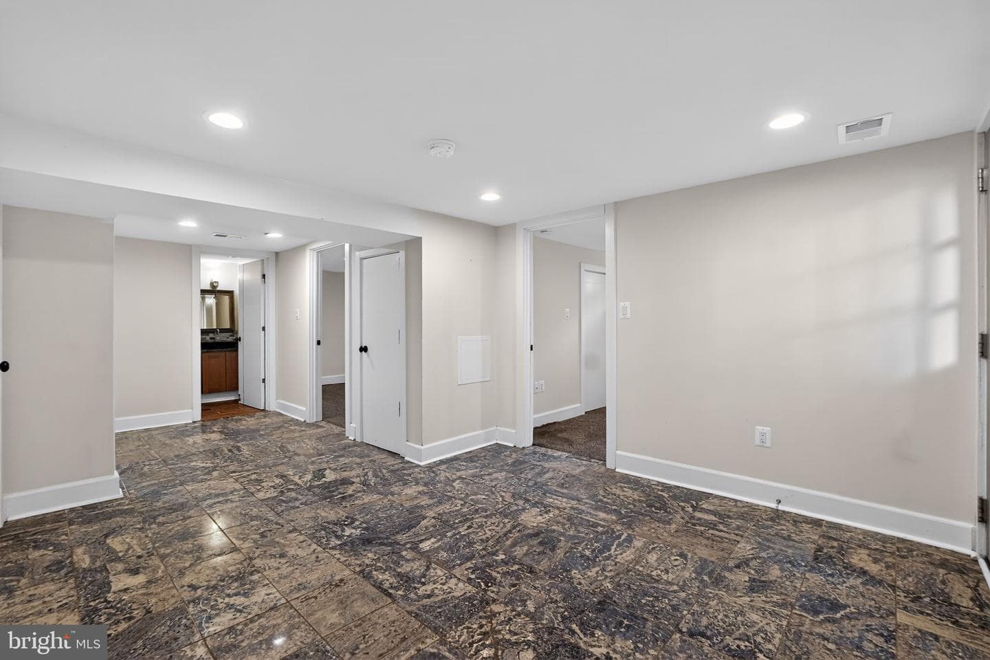 2423 Hannon Street photo 38