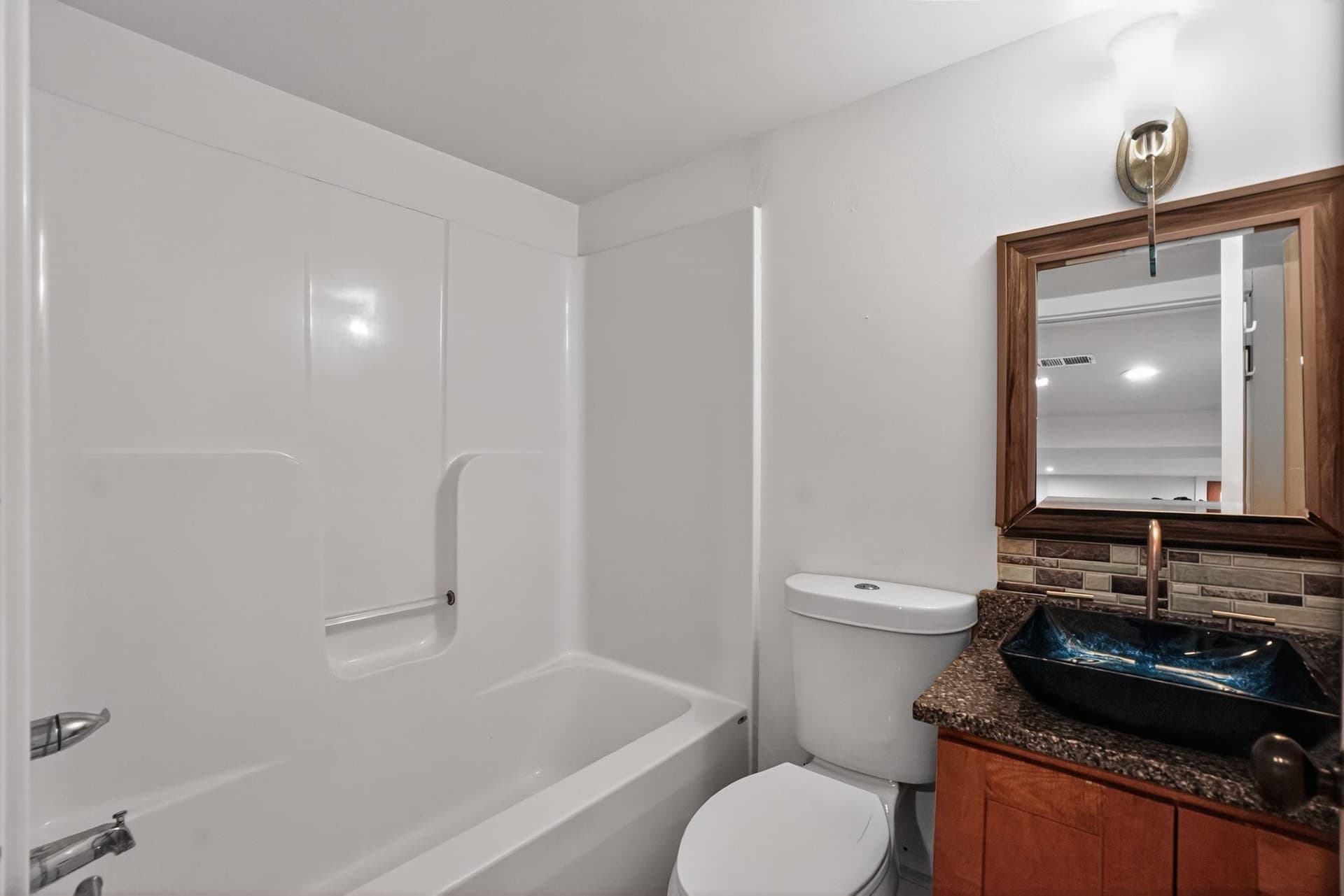 2423 Hannon Street photo 39
