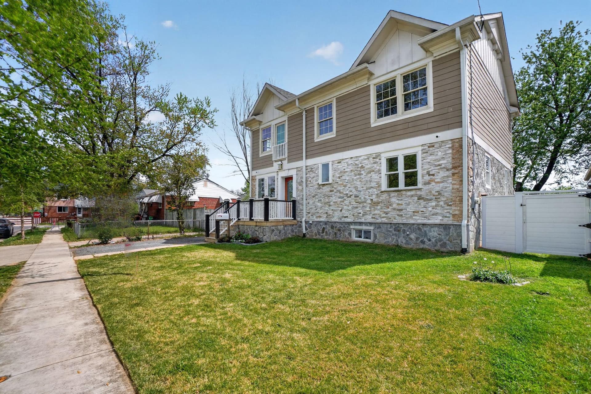 2423 Hannon Street photo 4