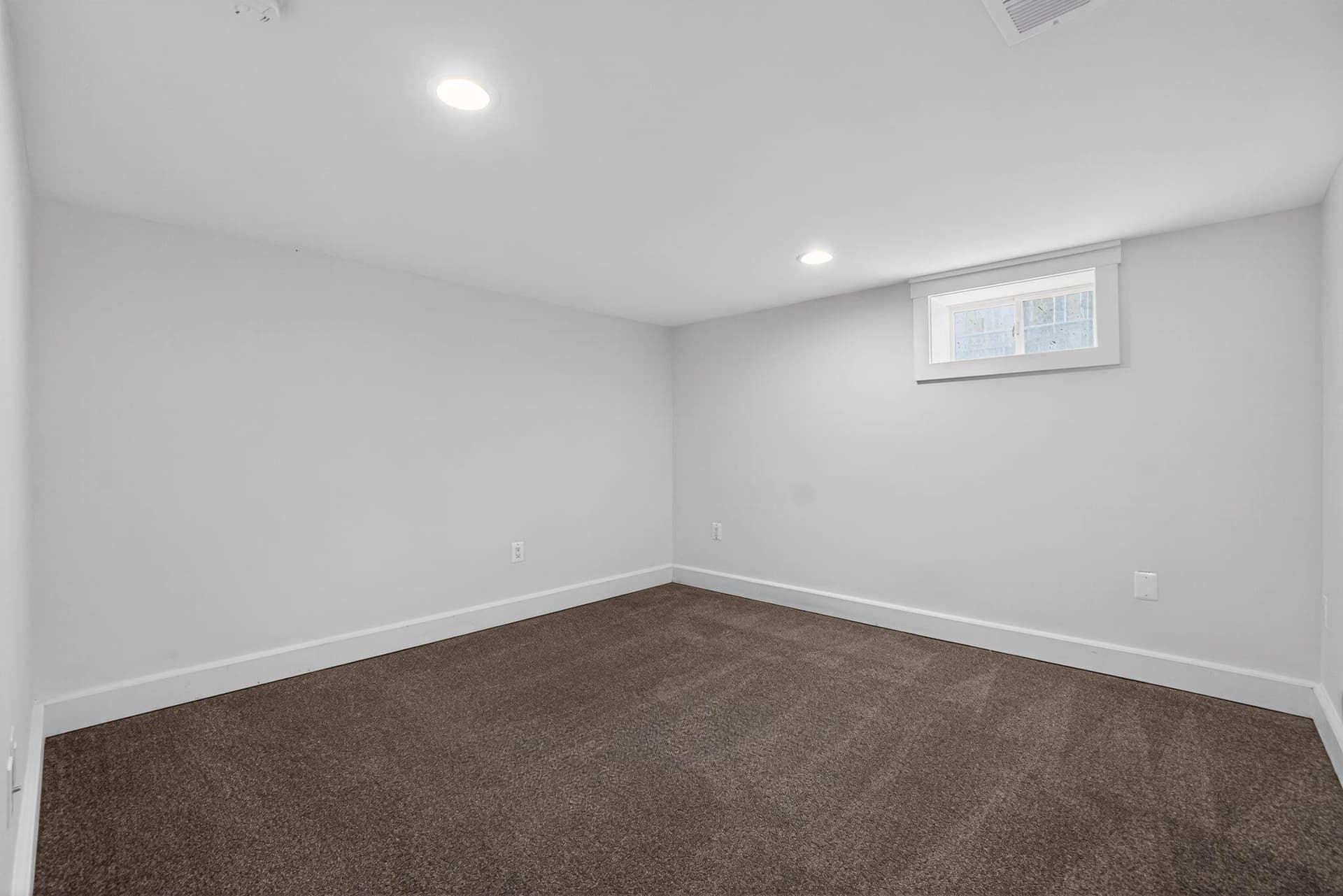 2423 Hannon Street photo 45