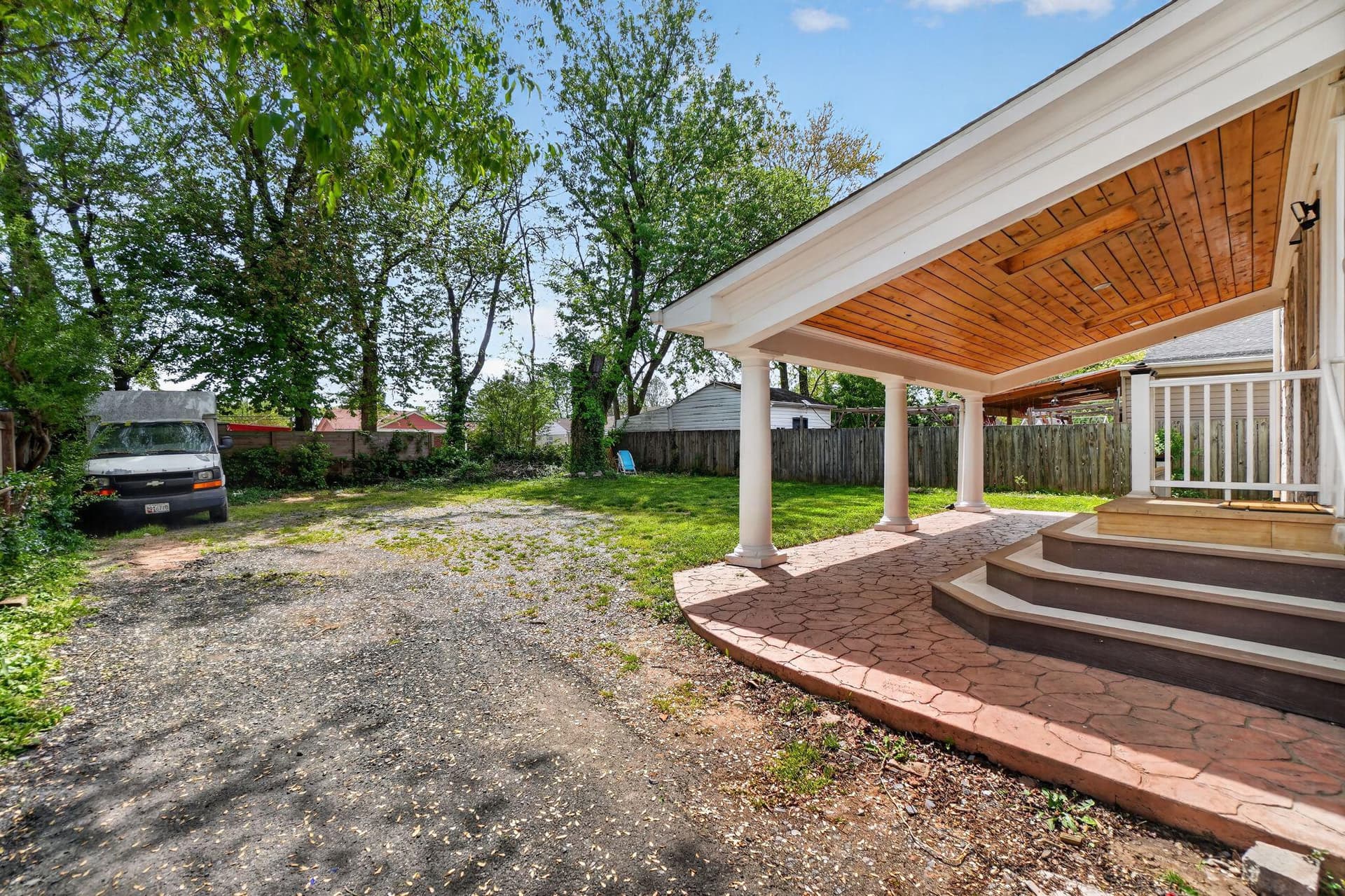 2423 Hannon Street photo 47