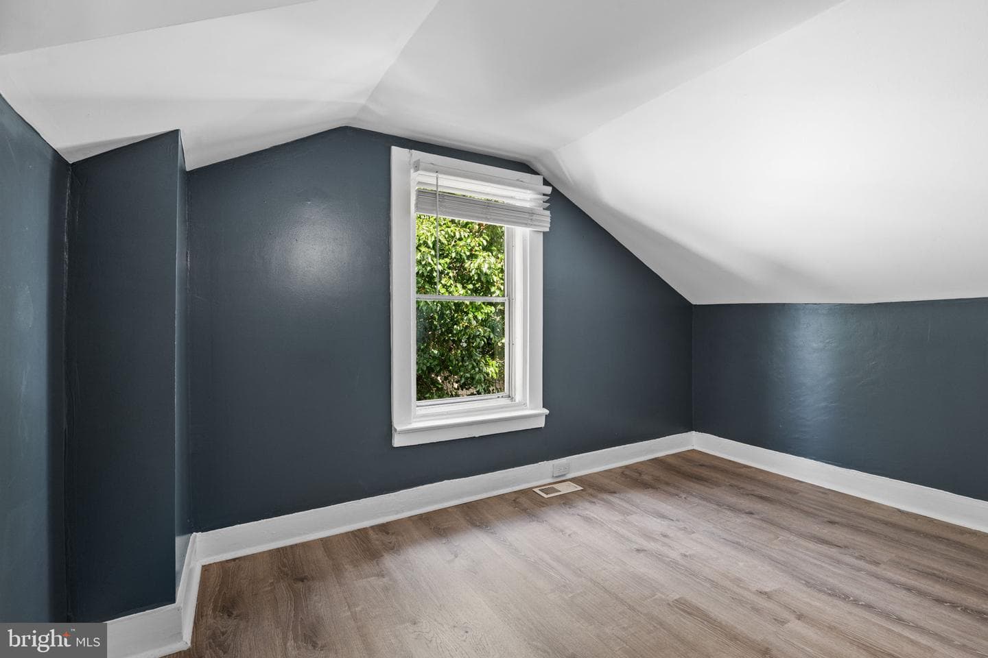 4004 Lawrence Street photo 13