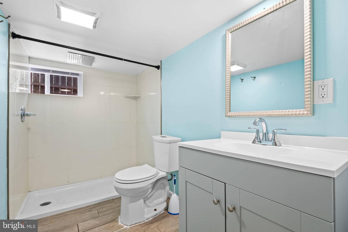 4004 Lawrence Street photo 25