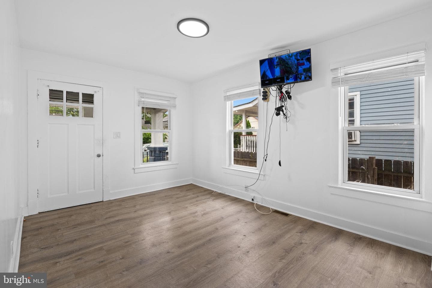 4004 Lawrence Street photo 3