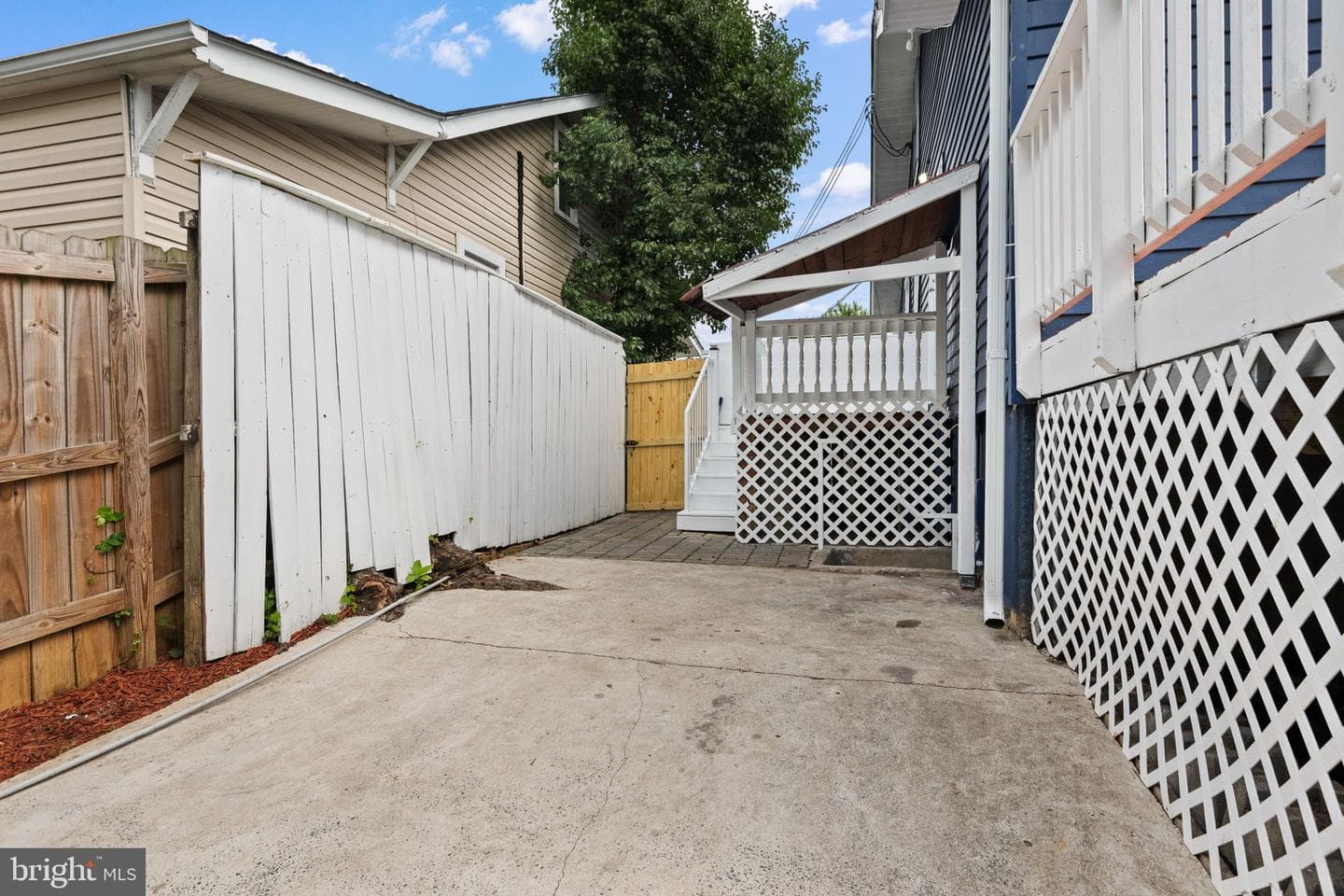 4004 Lawrence Street photo 33