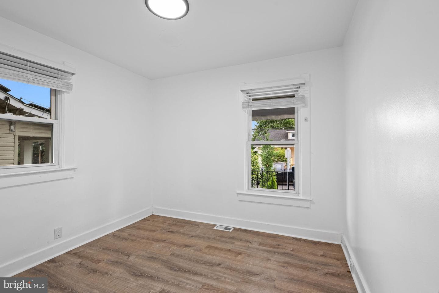 4004 Lawrence Street photo 8