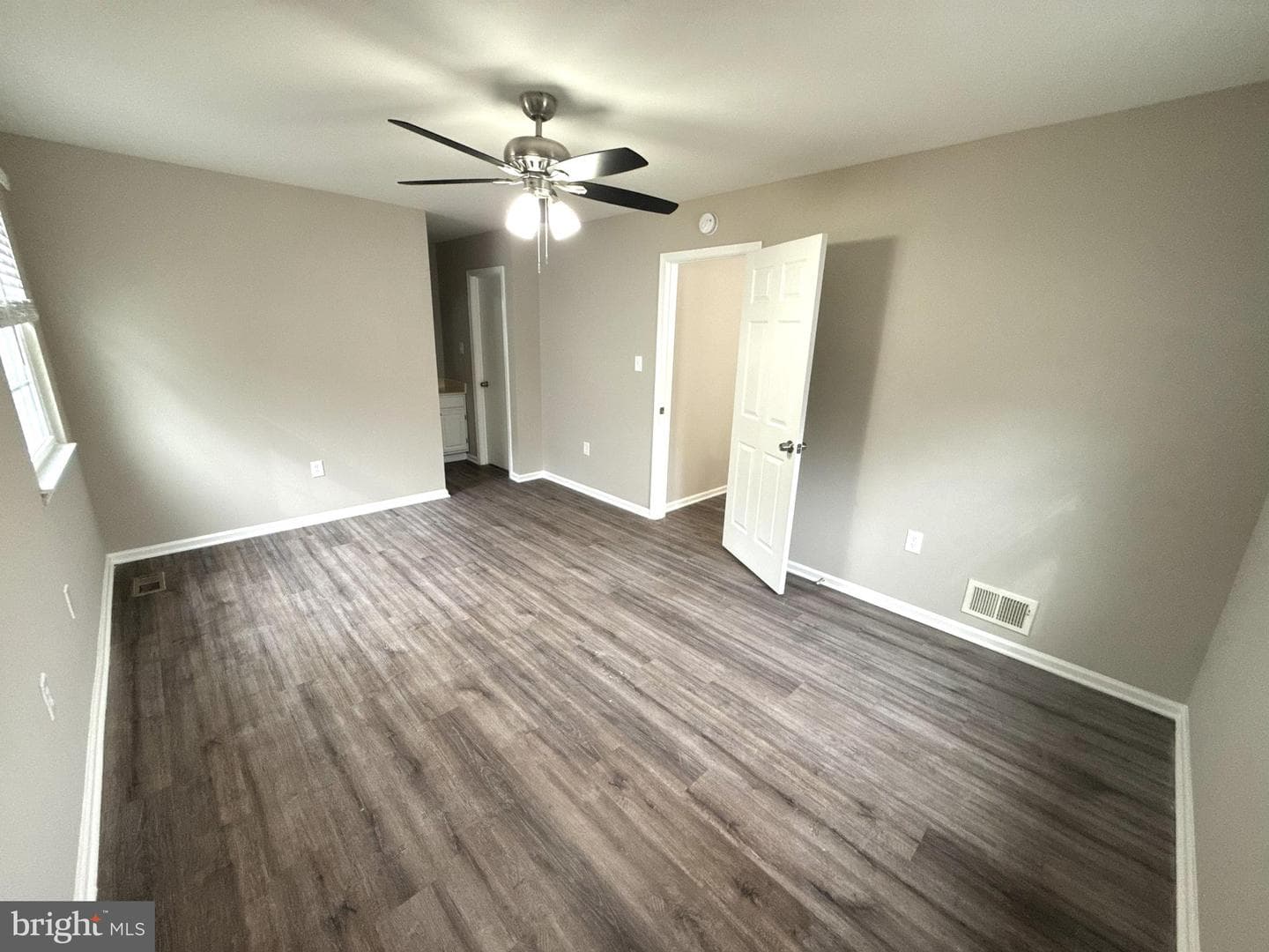 7604 Fox Hunt Court photo 8
