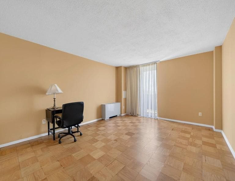 6100 Westchester Park Drive #913 photo 9
