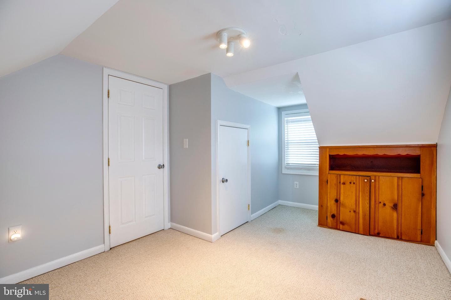 8104 Prince Georges Drive photo 22