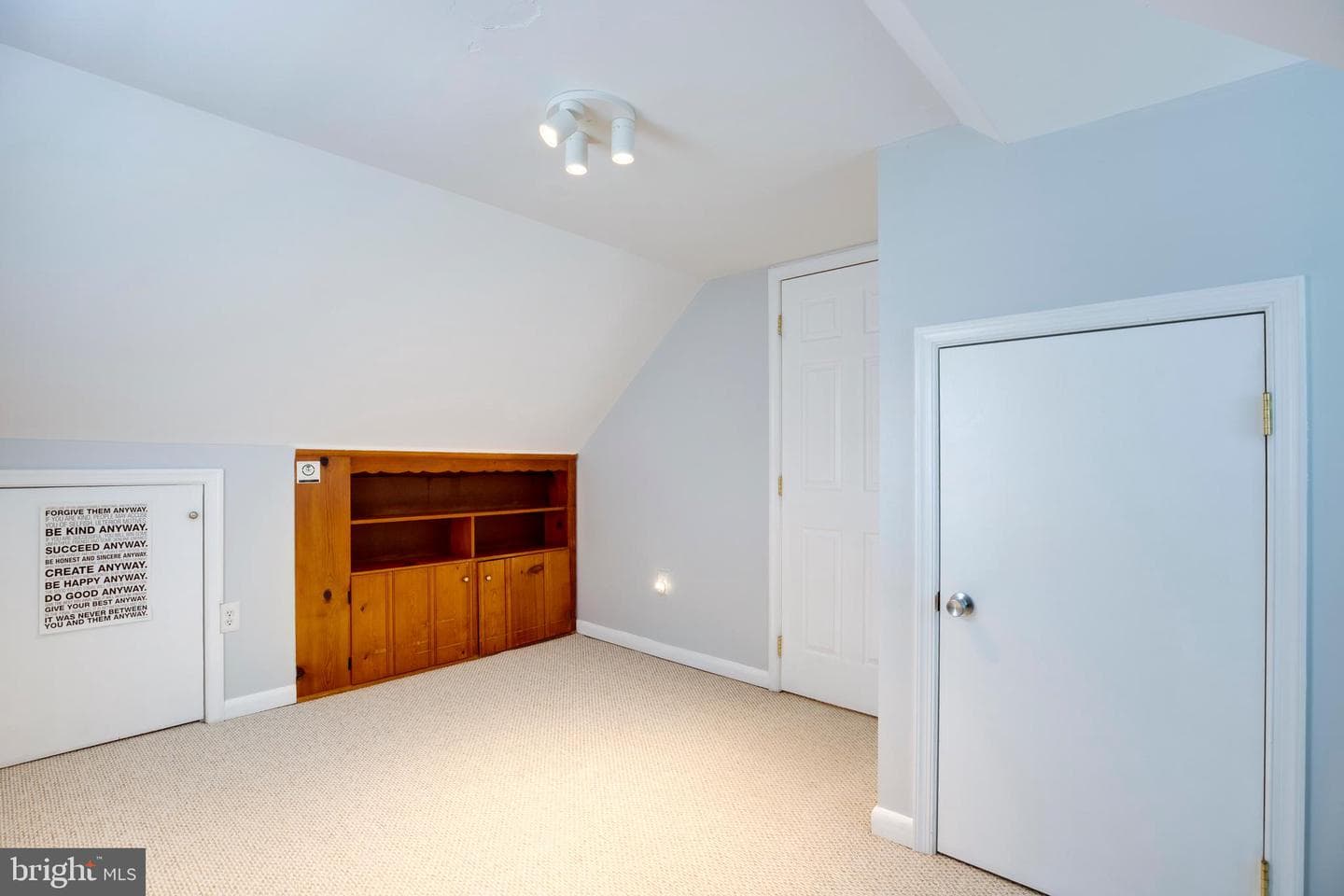 8104 Prince Georges Drive photo 23