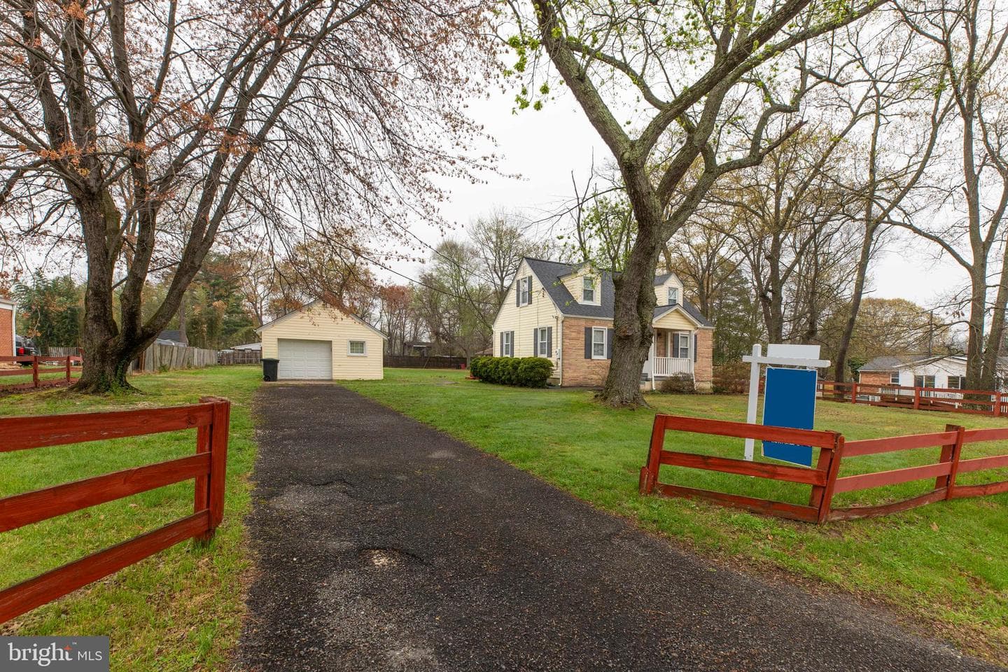 8104 Prince Georges Drive photo 34