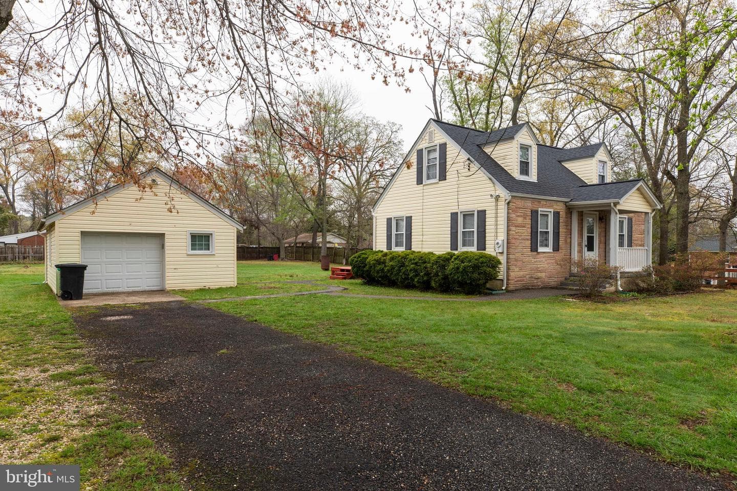 8104 Prince Georges Drive photo 35