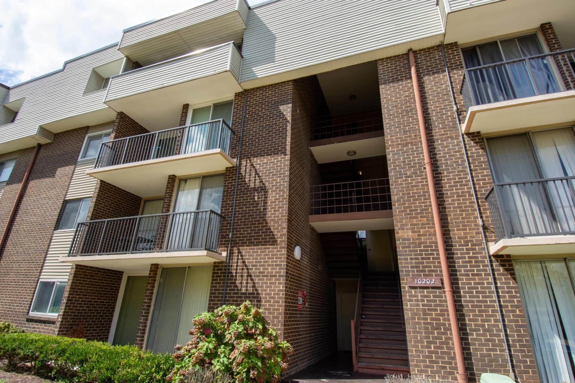 10202 Prince #2-303 photo 18