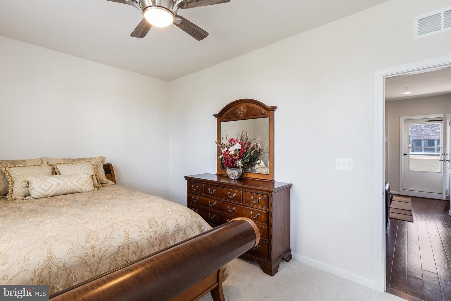 510 Harborview Drive photo 24