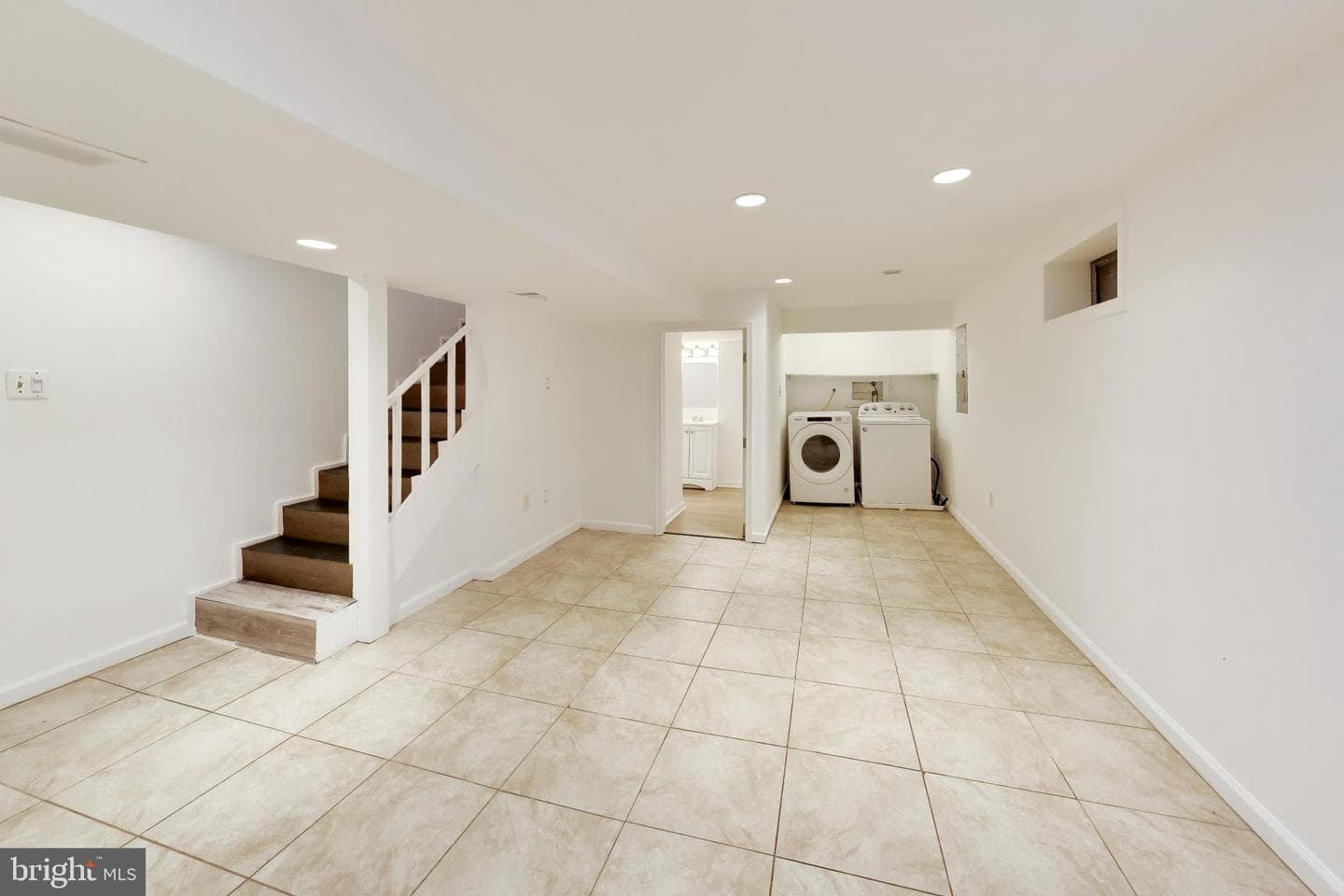 637 Maury Avenue photo 20