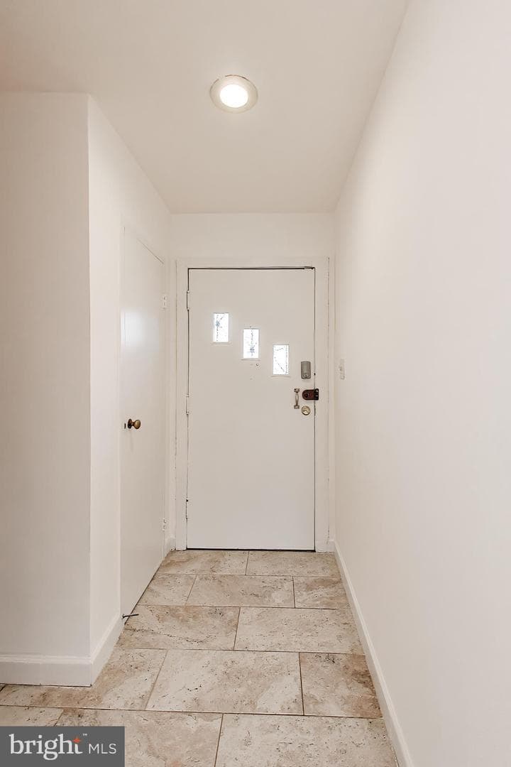 637 Maury Avenue photo 4