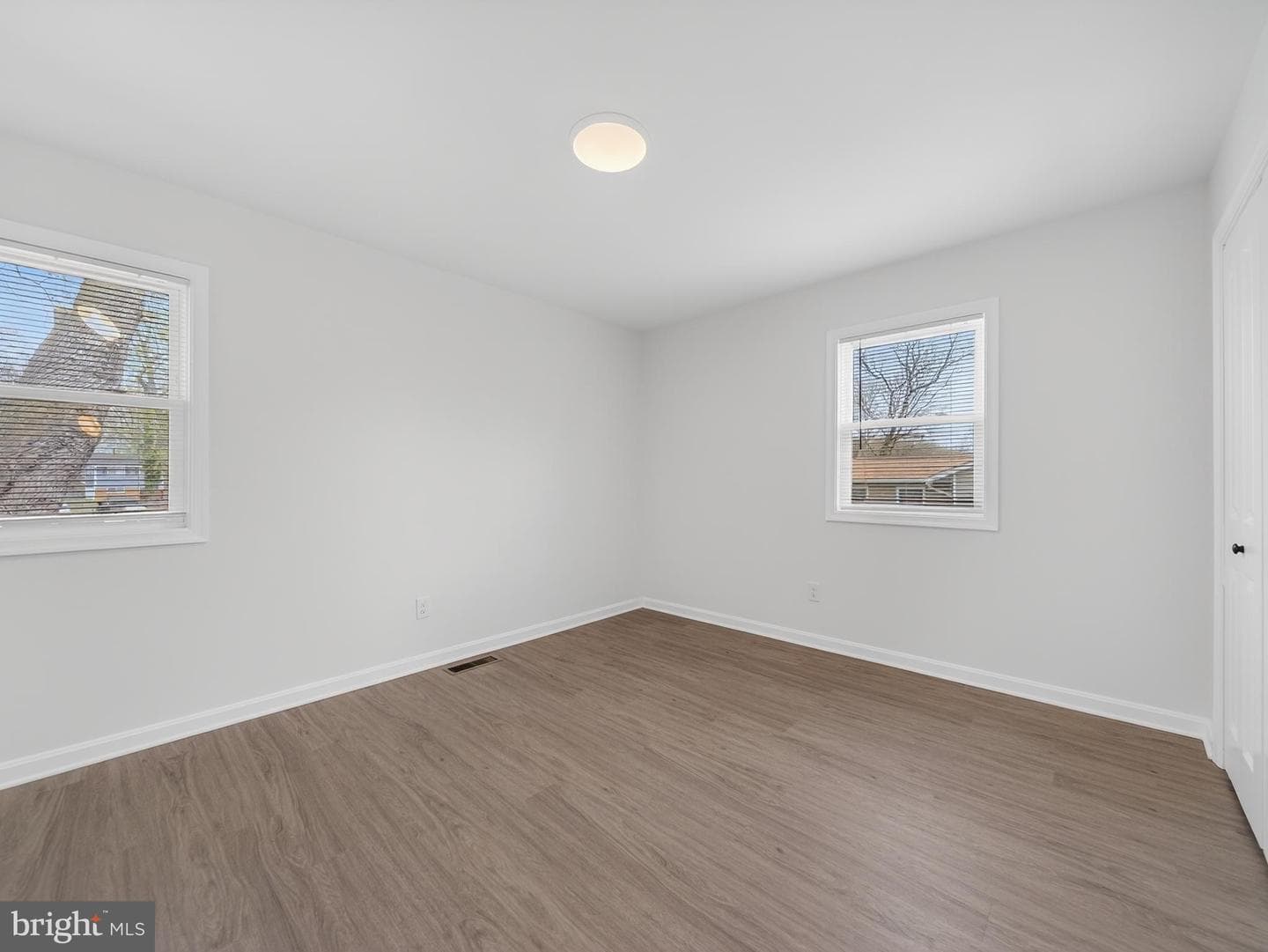 8608 Girard Street photo 15