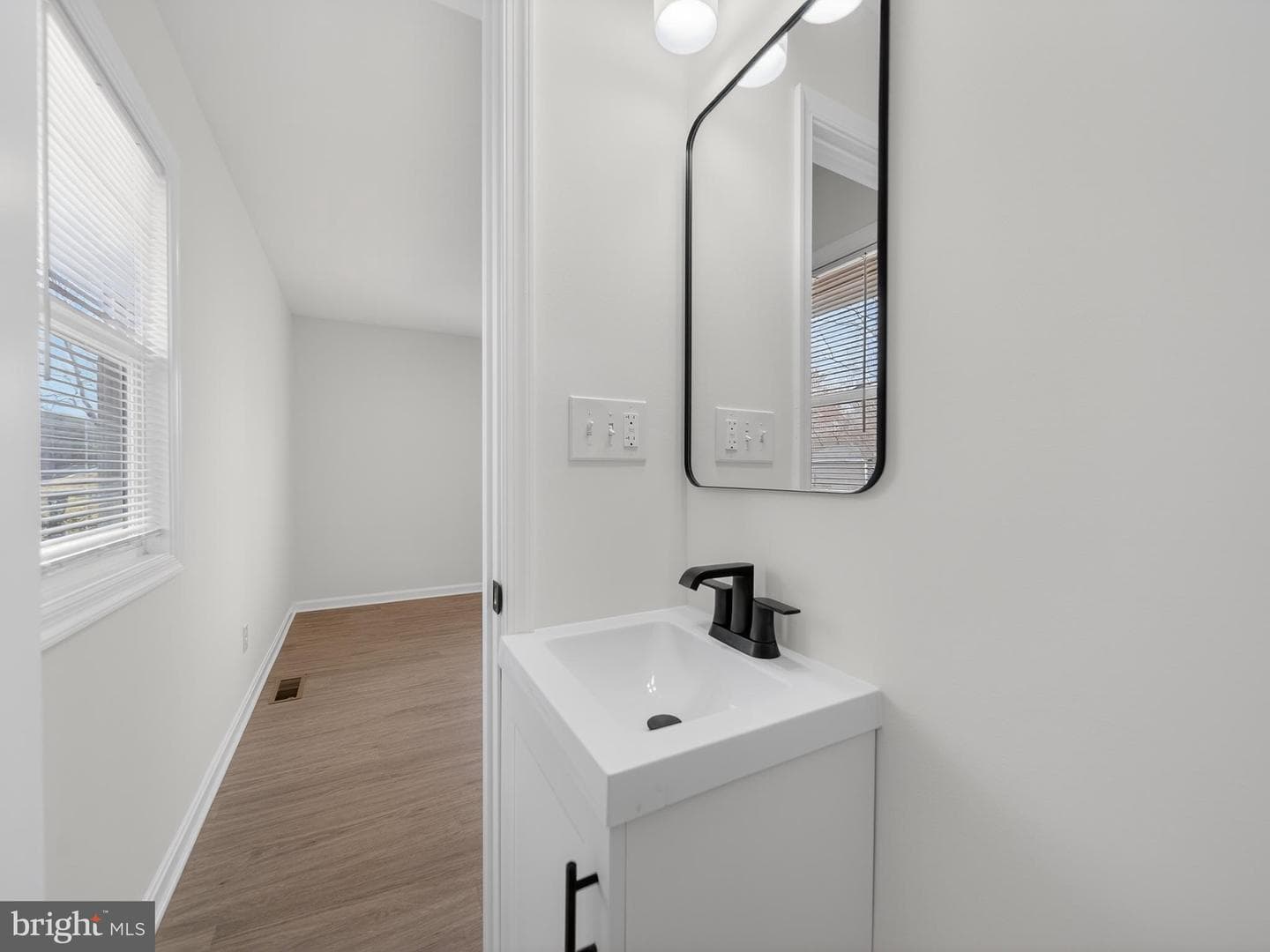 8608 Girard Street photo 19