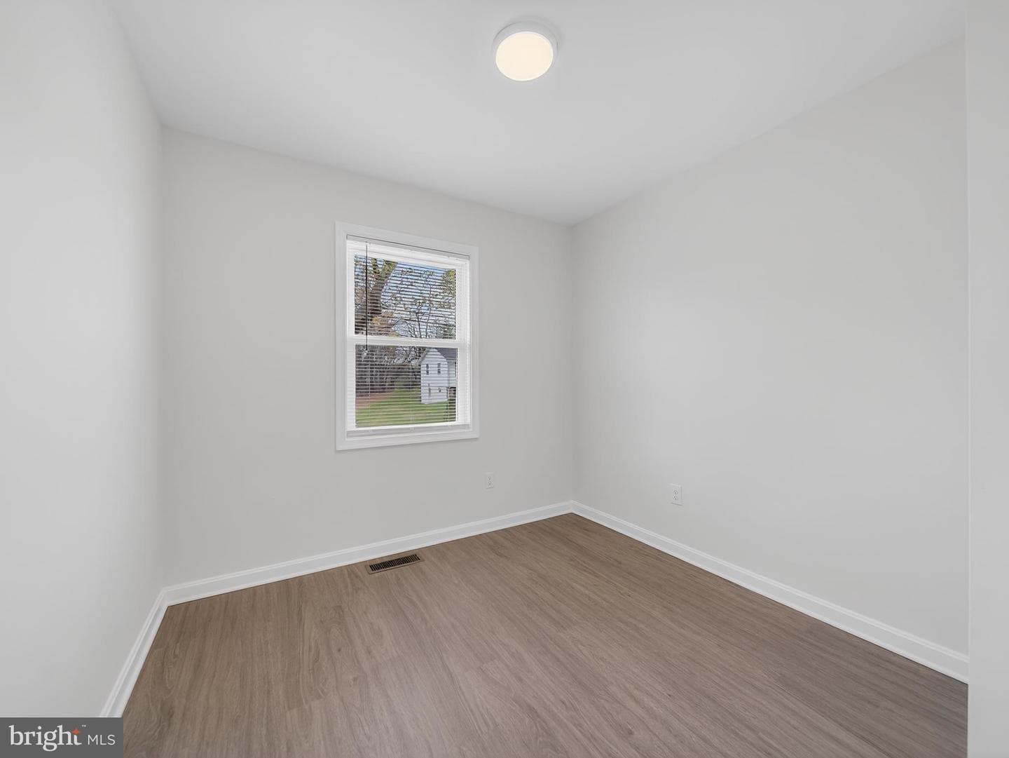 8608 Girard Street photo 22