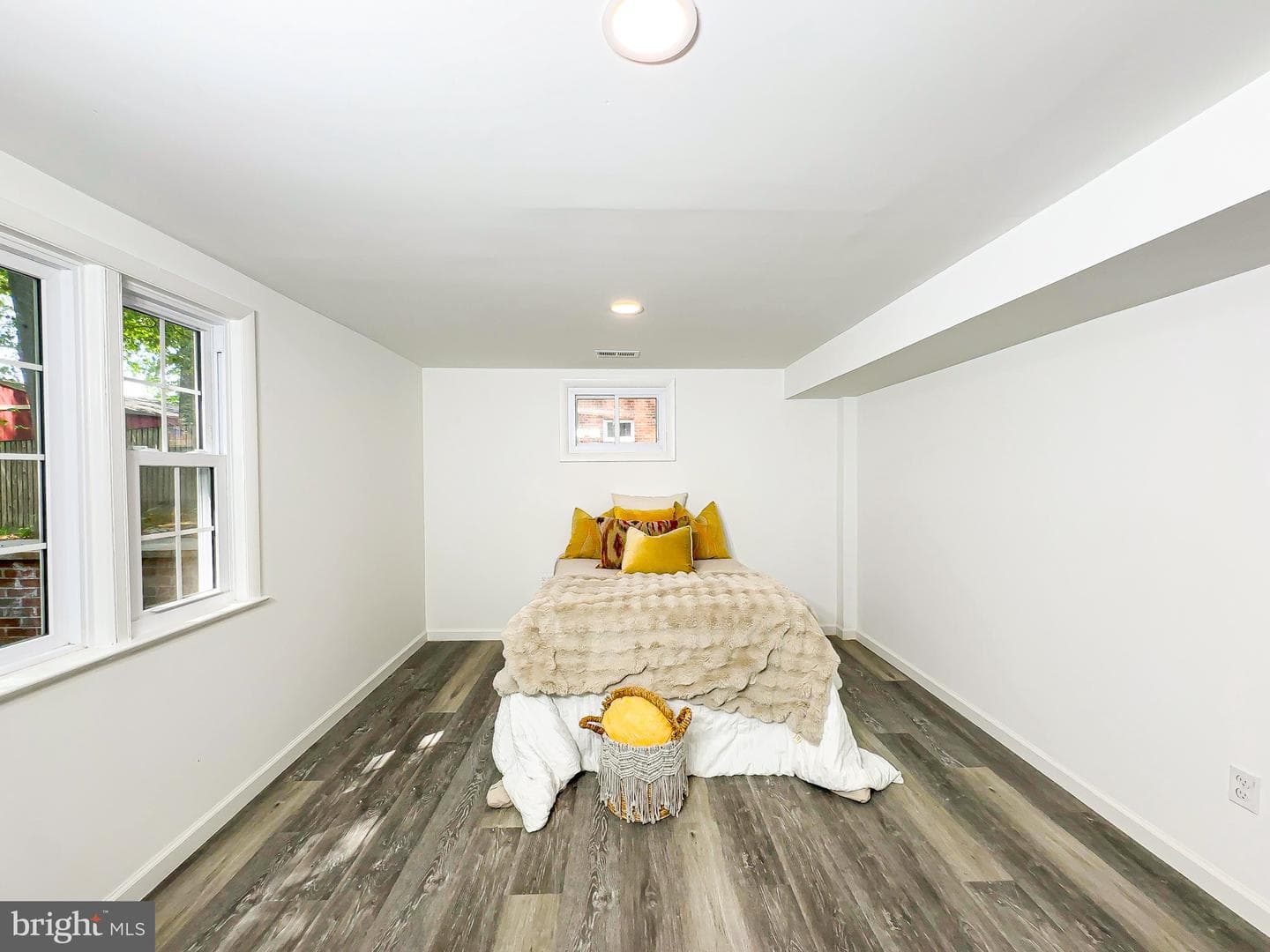 3715 Portal Avenue photo 24