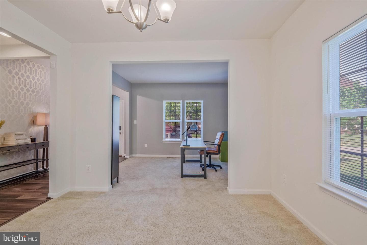 6205 Palatine Avenue photo 10