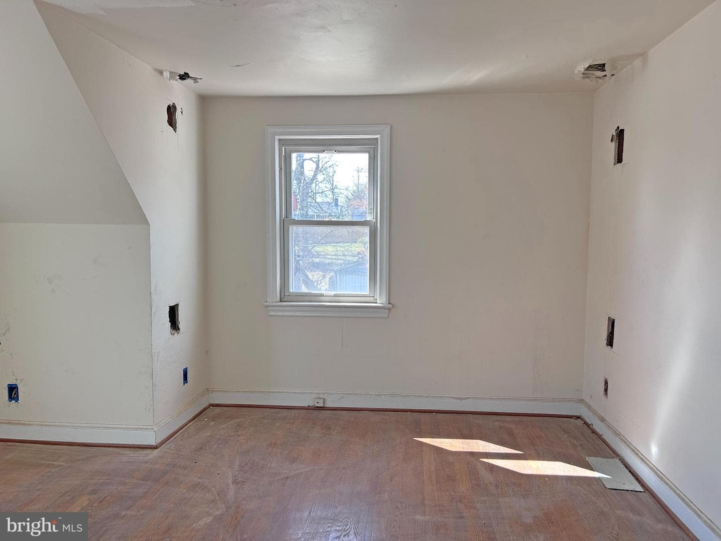 1402 Edgewick Avenue photo 7