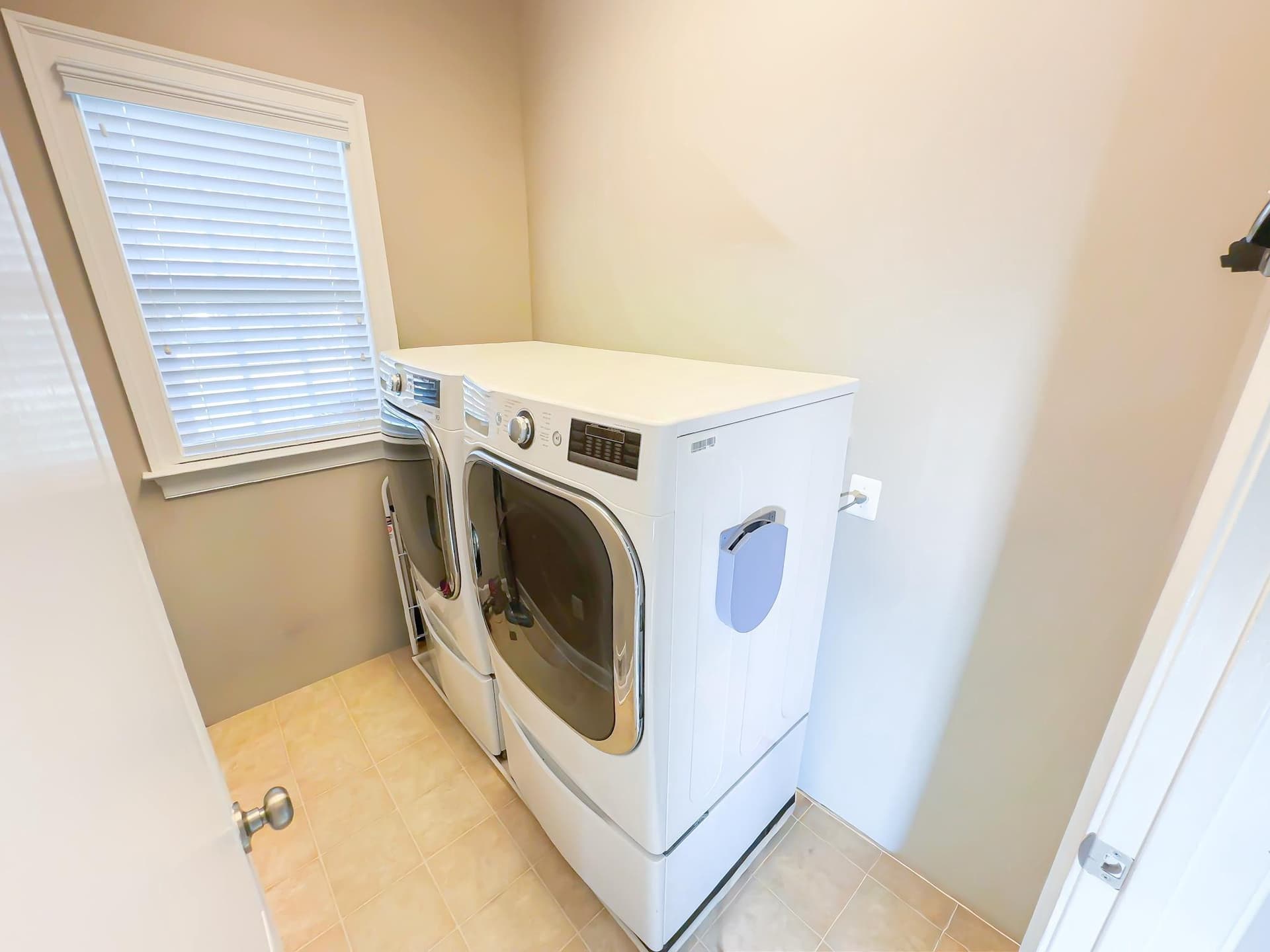 6609 Chatham Park Drive photo 21