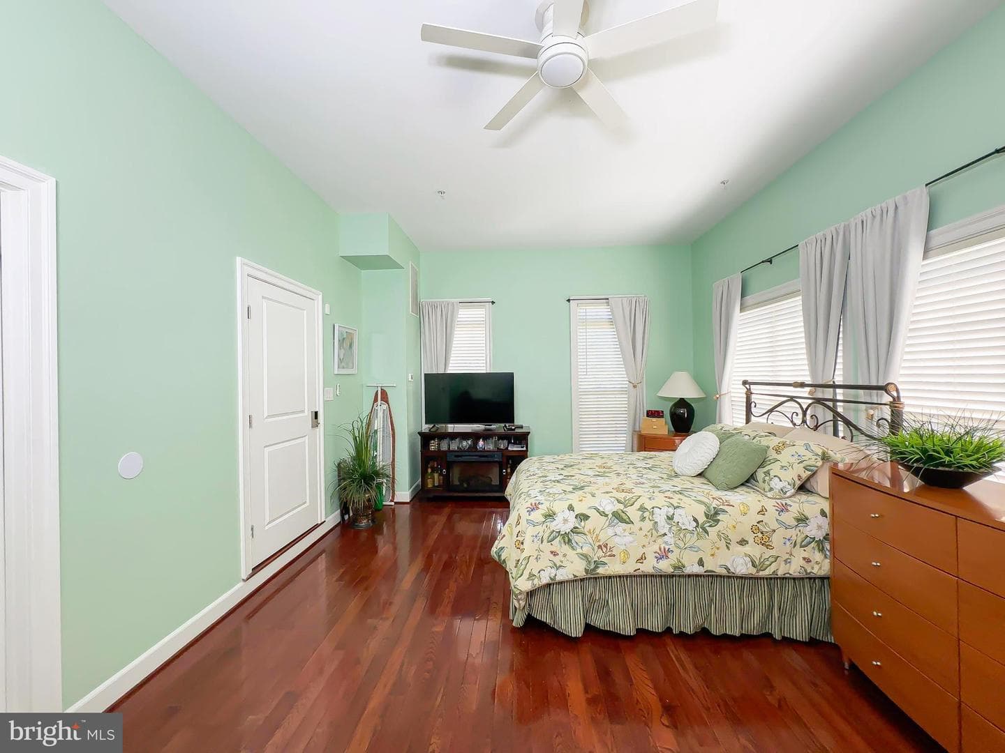 6609 Chatham Park Drive photo 41