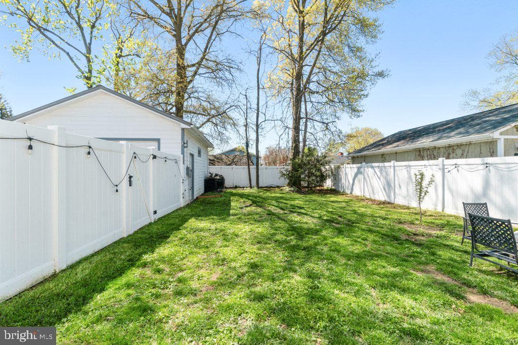 324 Laurel Avenue photo 34