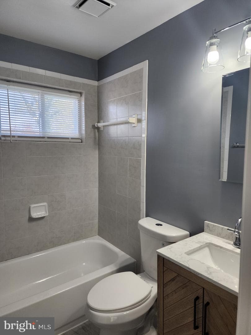 2427 Iverson Street # 2427 photo 4