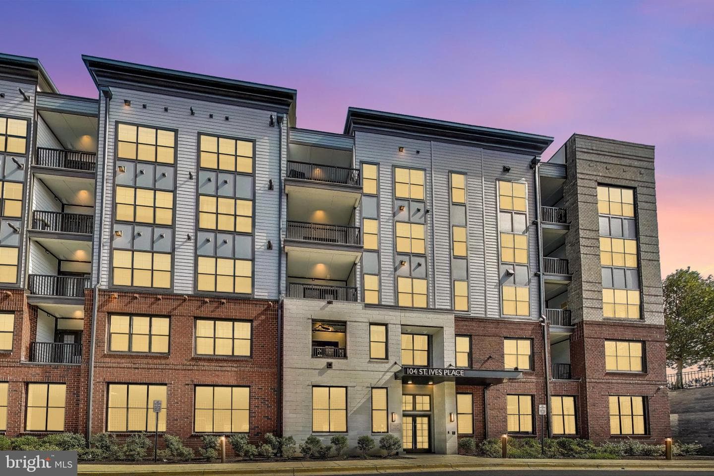 104 Saint Ives Place #202, Oxon Hill