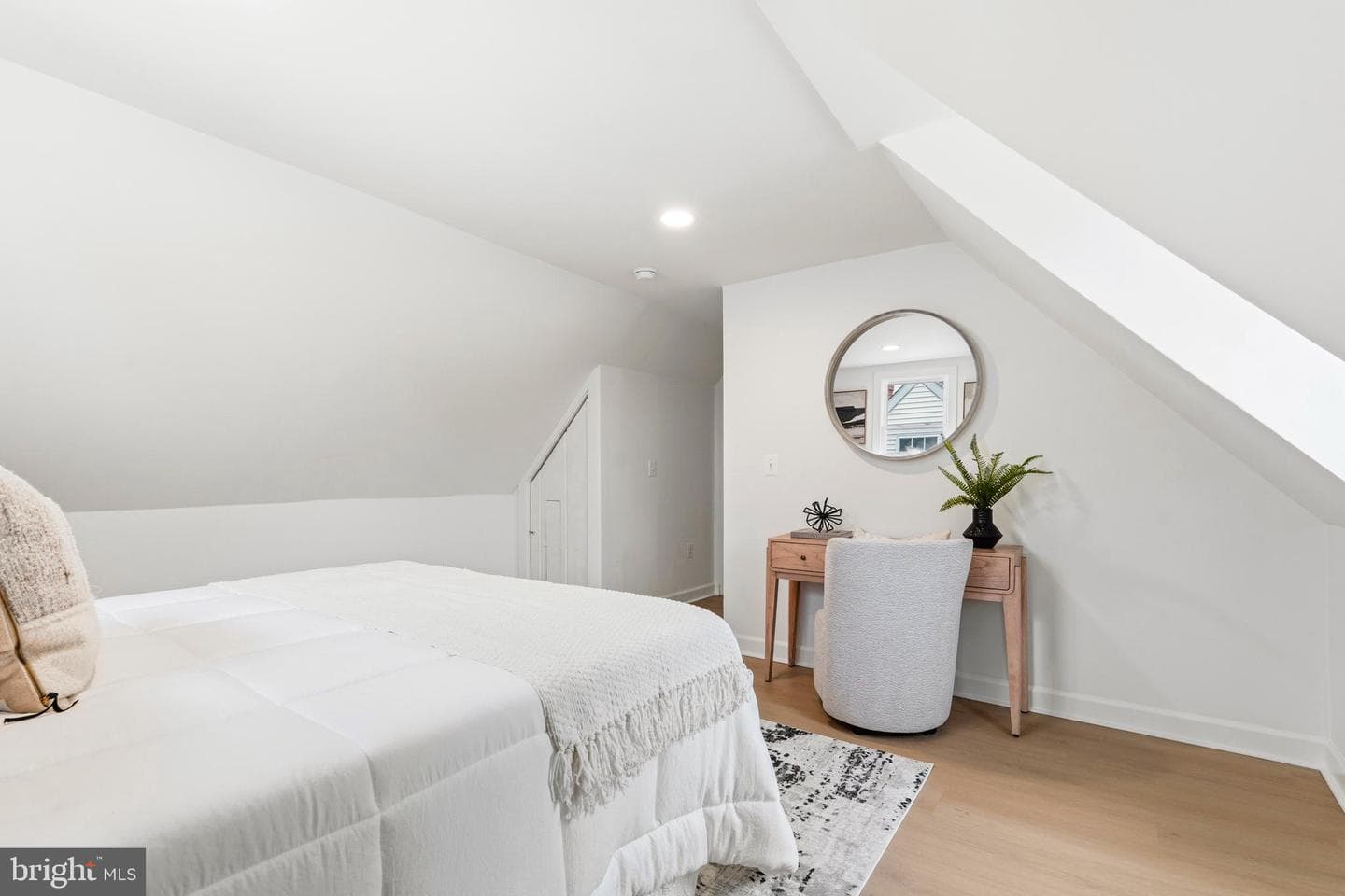 5608 Annapolis Road photo 34