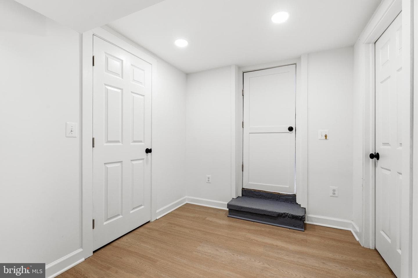5608 Annapolis Road photo 48