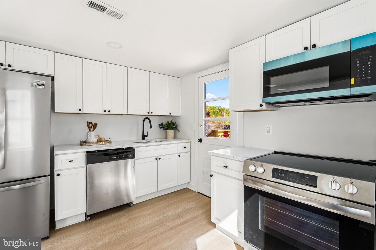 5608 Annapolis Road photo 5