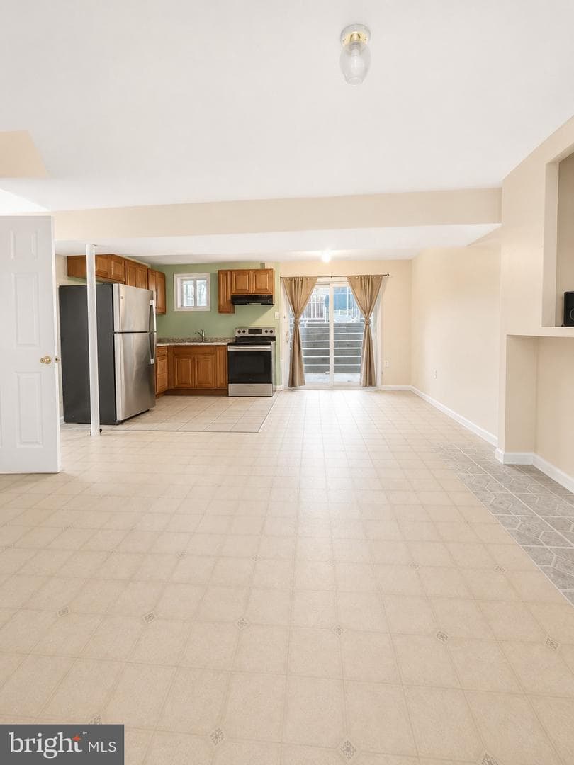 6204 Cipriano Road photo 12