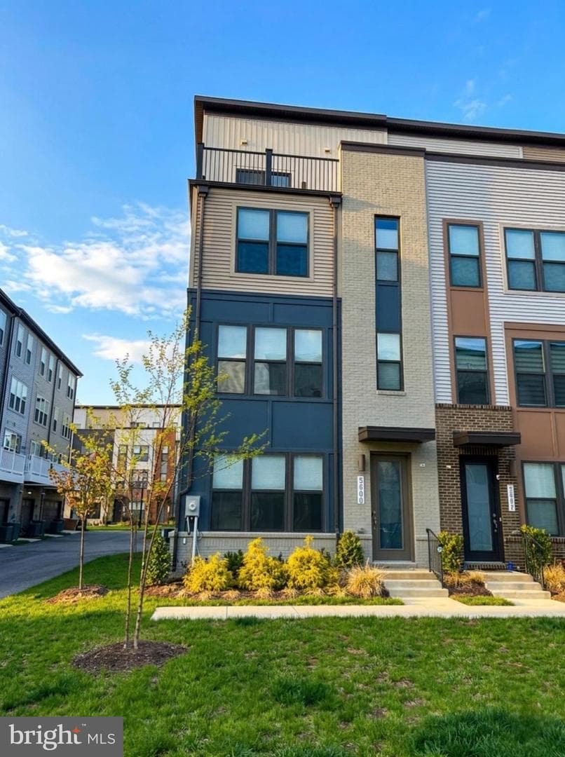 5600 Hyattsville Drive photo 3