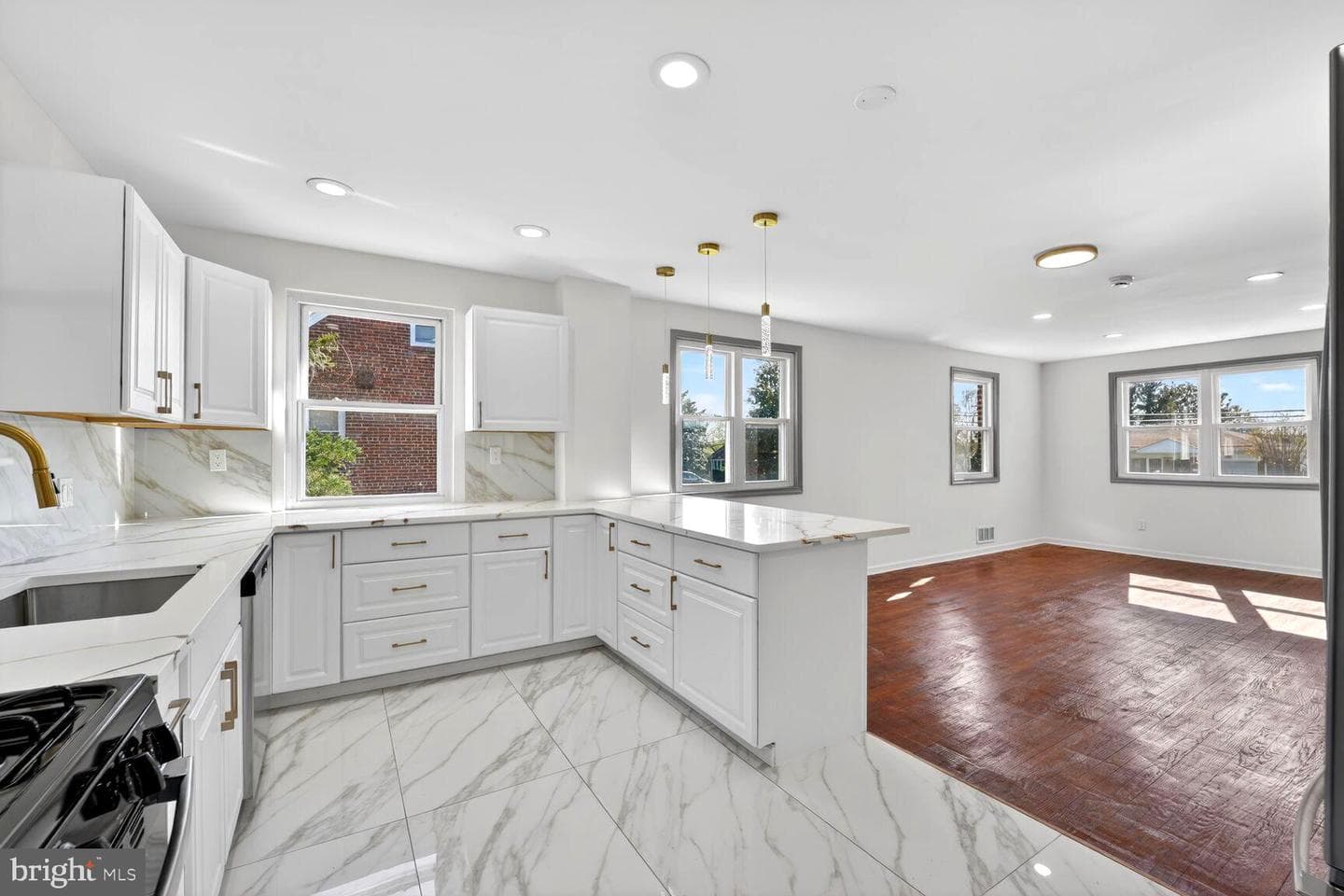 2708 West Avenue photo 6