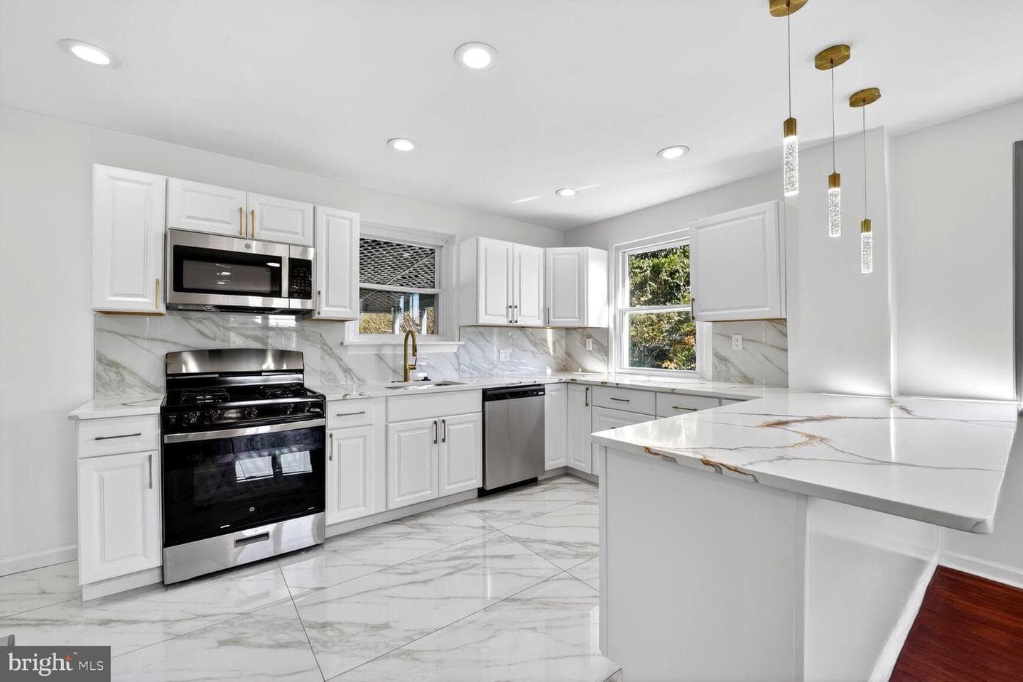 2708 West Avenue photo 8