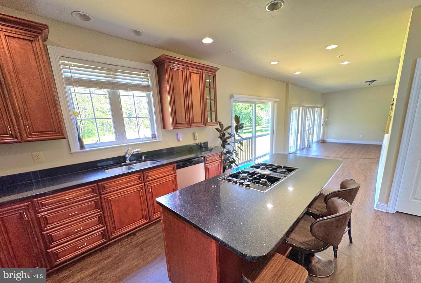 16619 Peach Street photo 19
