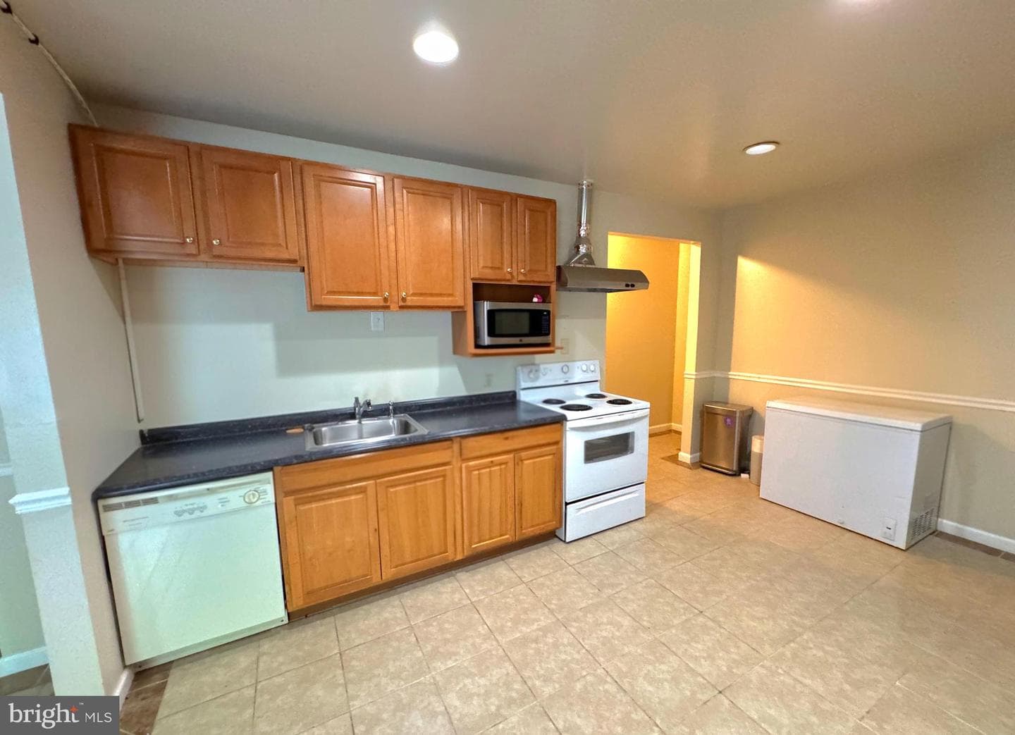 16619 Peach Street photo 68